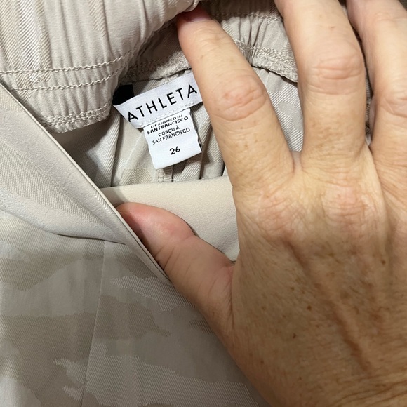 NWT Athlete Brooklyn Camo jogger beige SZ 26 - Picture 4 of 8